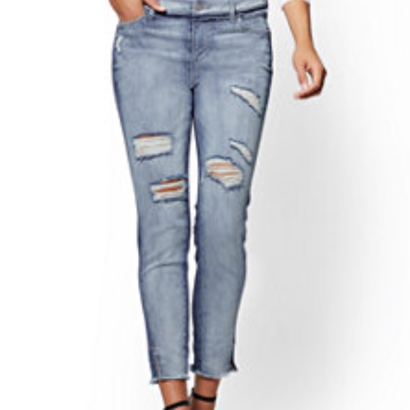 Soho Jeans Destroyed TwoTone High-Waist Boyfriend - Picture 3 of 4